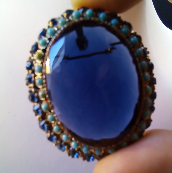 Vintage Large Czech Blue Glass and Rhinestone Pendant Brooch in Antique Gold - Picture 6 of 10